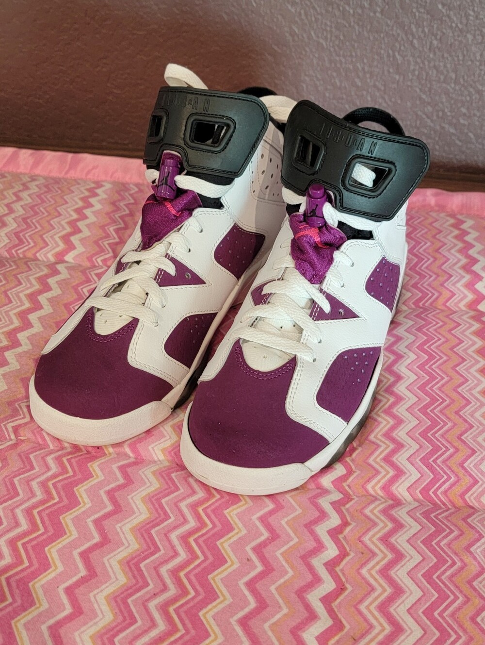 Air Jordan 6 Retro GS Fierce Purple White 2014 Size 7Y Youth Sneakers